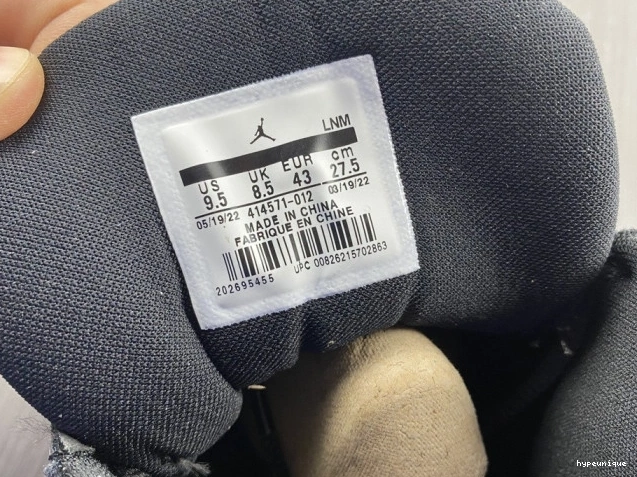 HYPE Air and Gown Cap Jordan 414571-012 Retro 13 0820